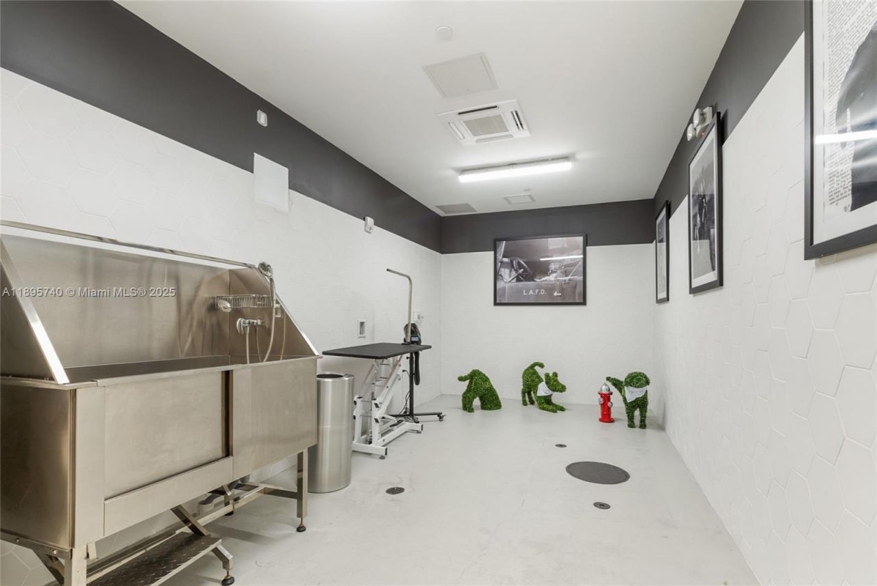 9600 S Dixie Hwy, Unit B1-B10, Miami, FL 33156 Photo