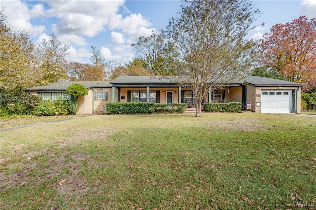 205 E Main Street, Livingston, AL 35470 Main Photo