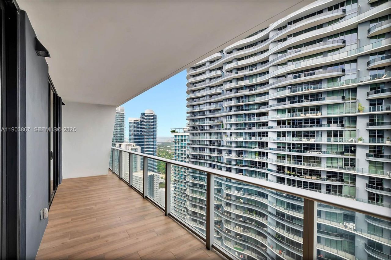 1010 Brickell Ave, Unit 4309, Miami, FL 33131 Photo