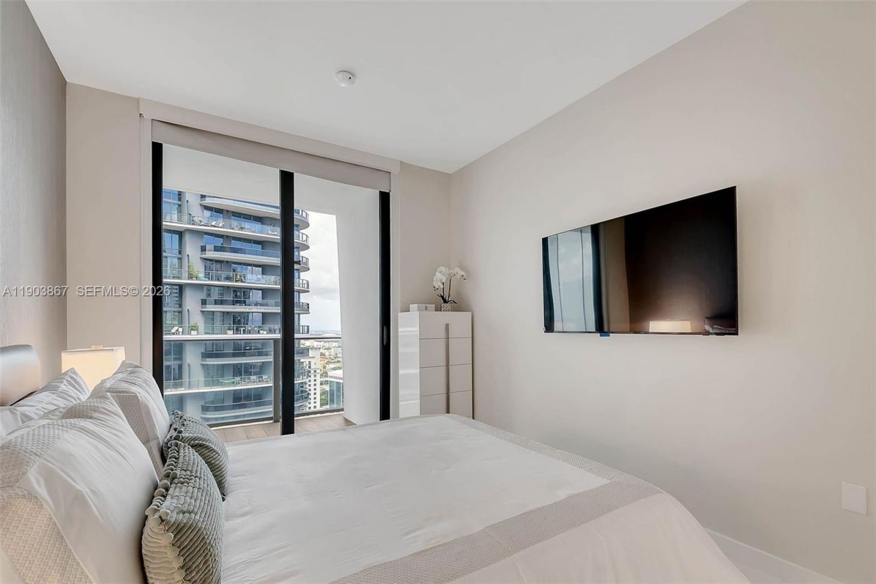 1010 Brickell Ave, Unit 4309, Miami, FL 33131 Photo