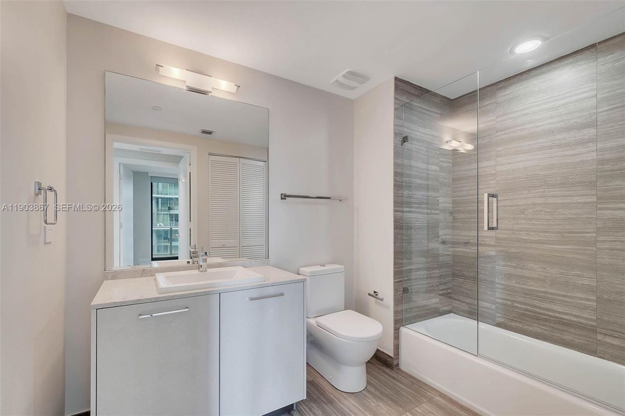 1010 Brickell Ave, Unit 4309, Miami, FL 33131 Photo