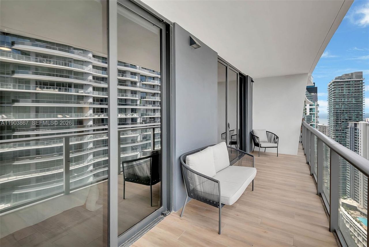 1010 Brickell Ave, Unit 4309, Miami, FL 33131 Photo