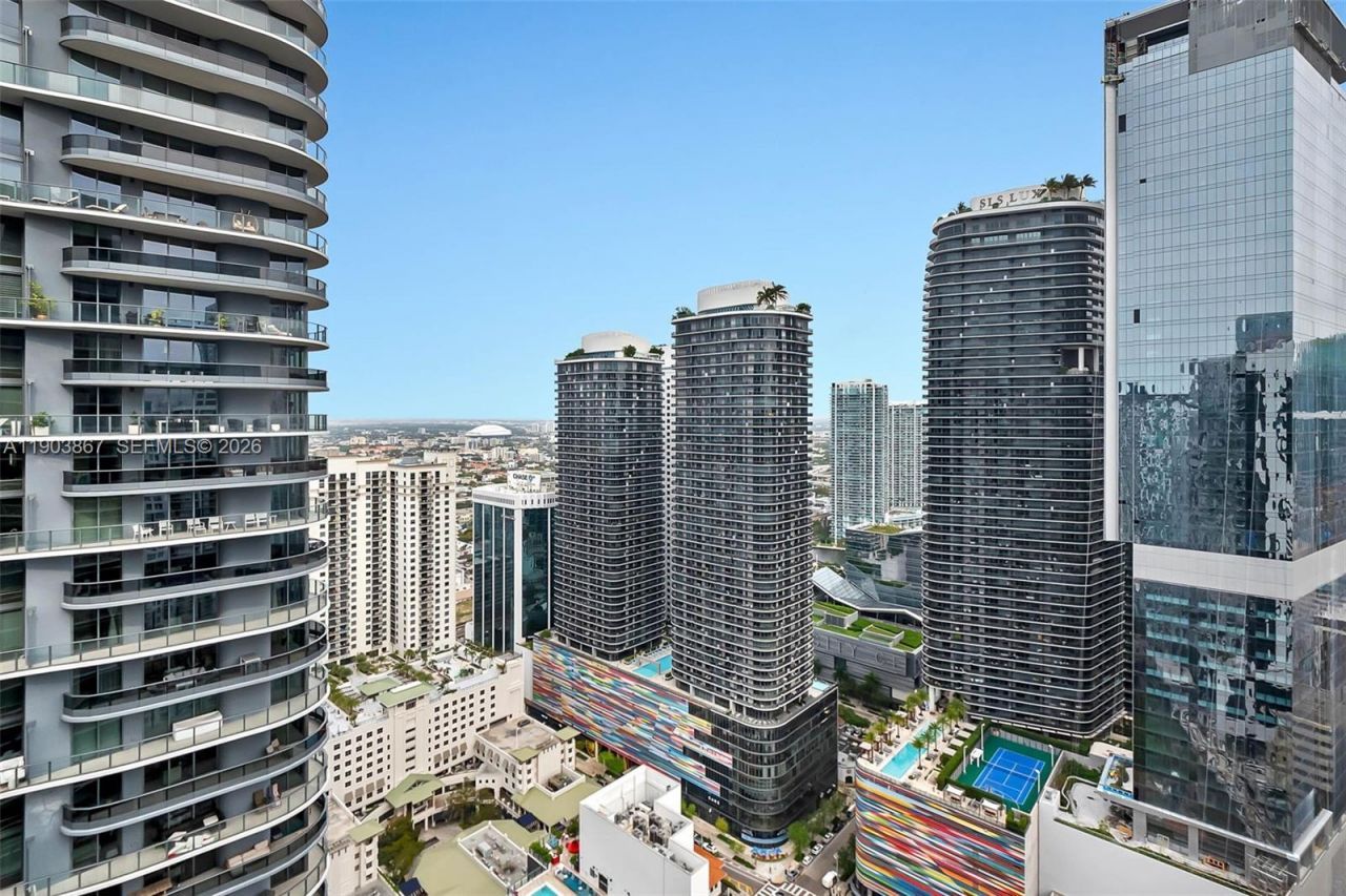 1010 Brickell Ave, Unit 4309, Miami, FL 33131 Photo