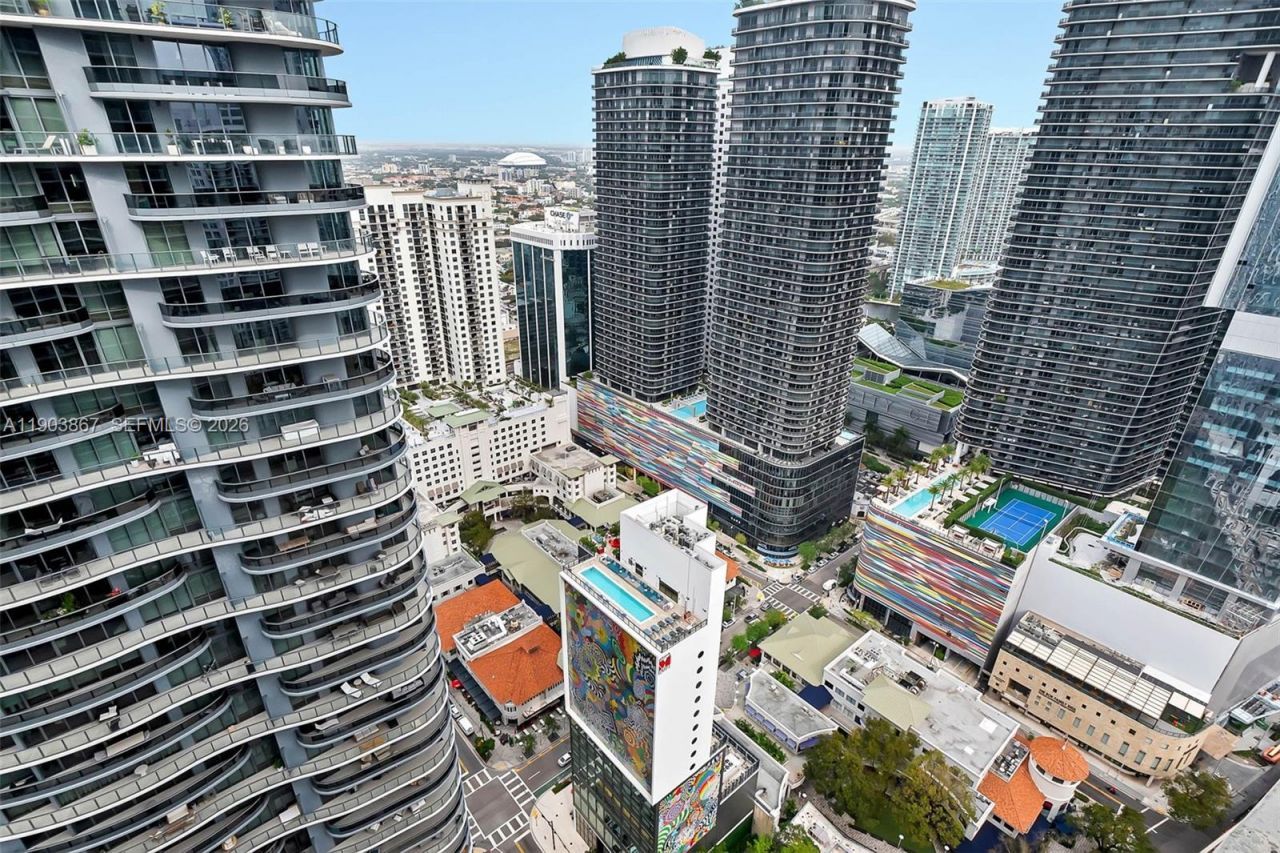 1010 Brickell Ave, Unit 4309, Miami, FL 33131 Photo