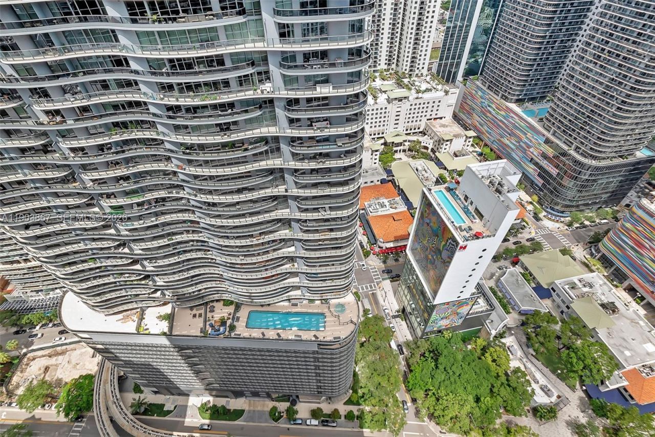 1010 Brickell Ave, Unit 4309, Miami, FL 33131 Photo