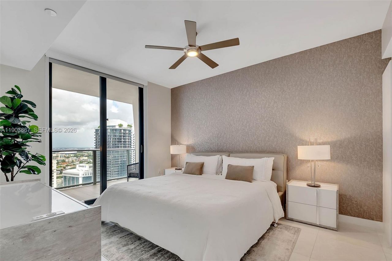 1010 Brickell Ave, Unit 4309, Miami, FL 33131 Photo