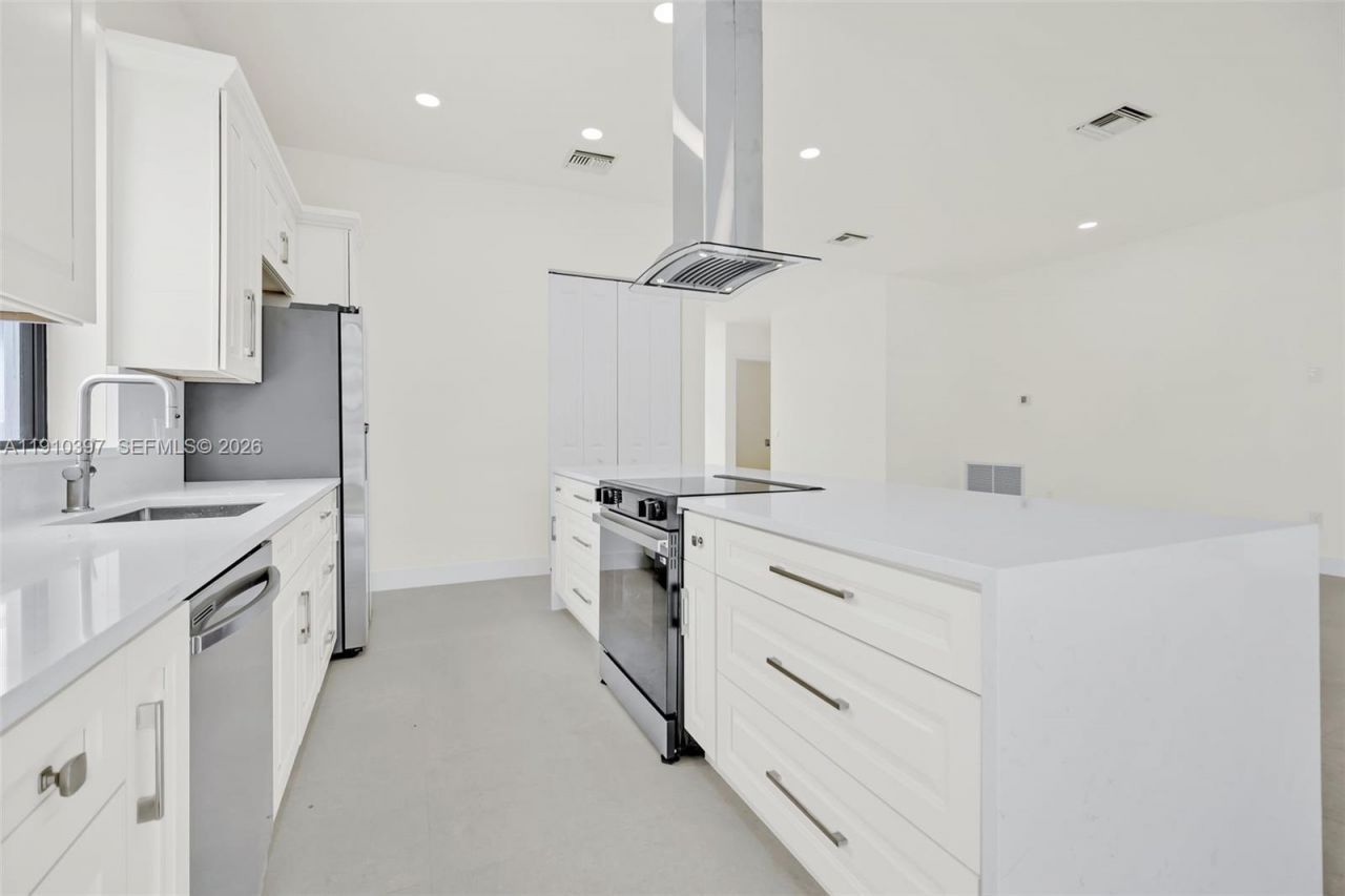 1511 SW 40th Ter, Fort Lauderdale, FL 33317 Photo