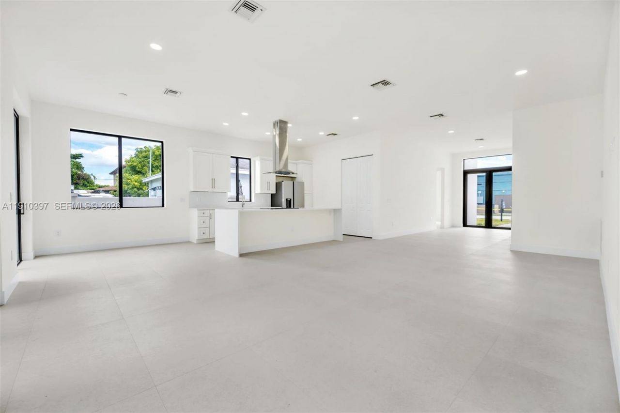 1511 SW 40th Ter, Fort Lauderdale, FL 33317 Photo