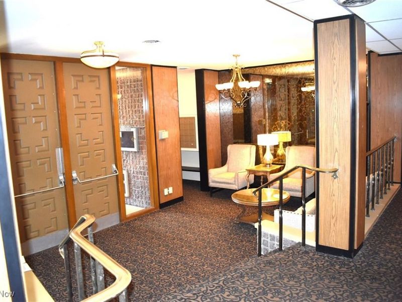 255 N Portage Path, Unit 409, Akron, OH 44303 Photo 3