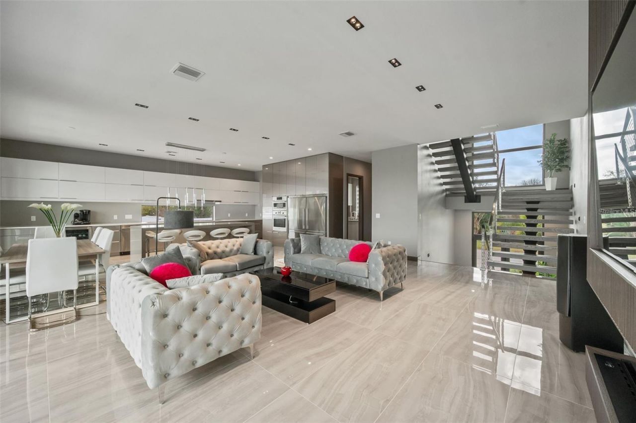 36 Dolphin Drive, Treasure Island, FL 33706 Photo