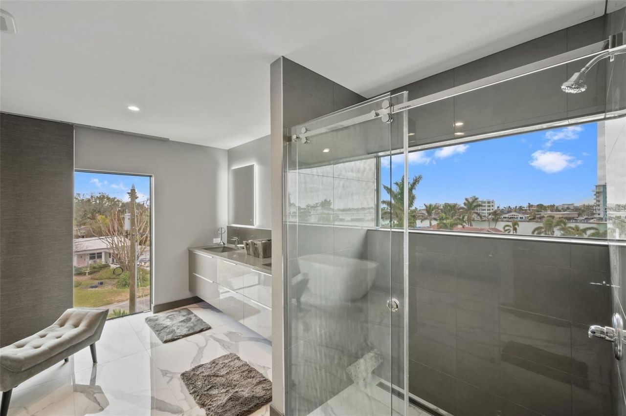 36 Dolphin Drive, Treasure Island, FL 33706 Photo