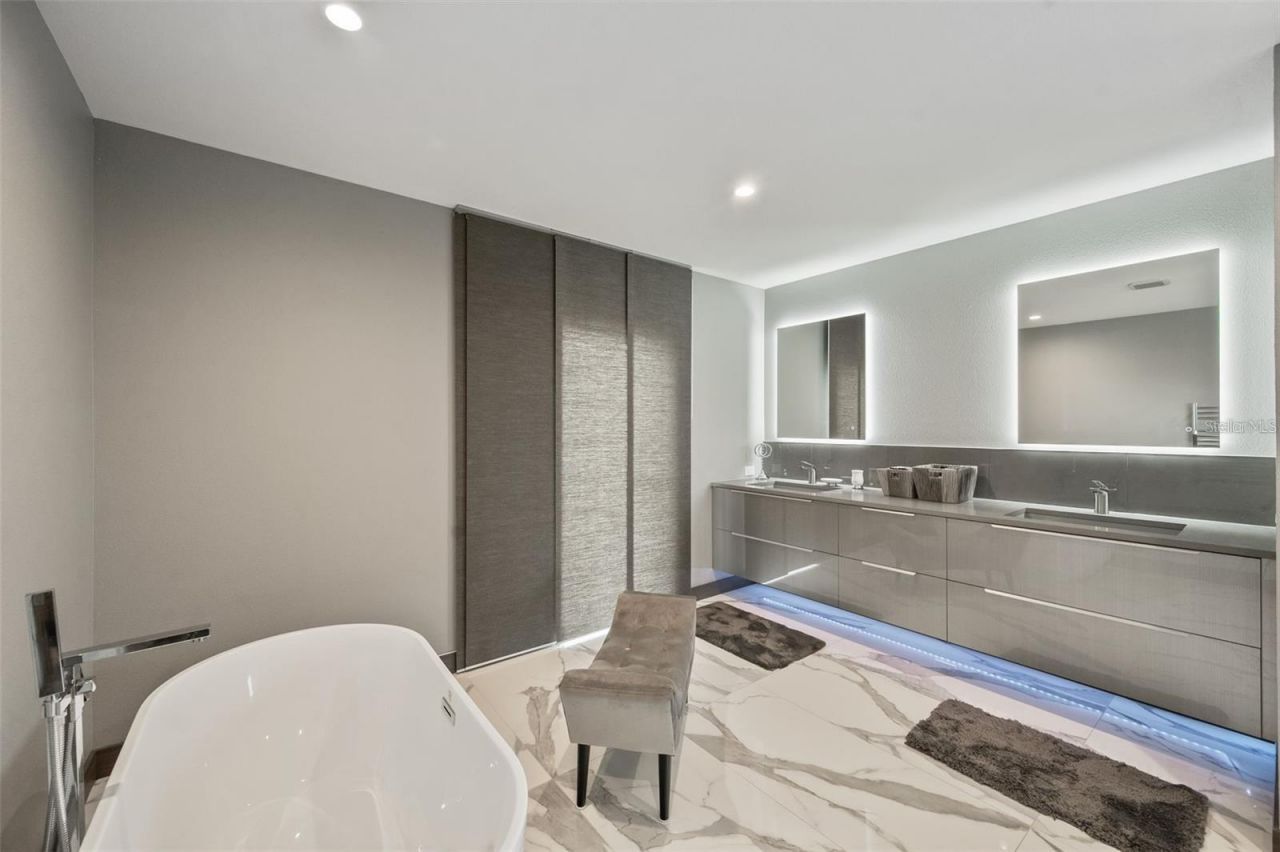 36 Dolphin Drive, Treasure Island, FL 33706 Photo