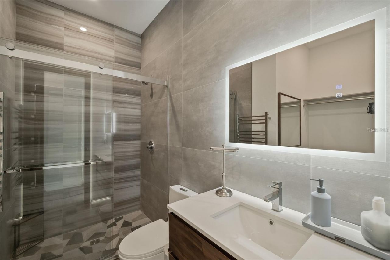 36 Dolphin Drive, Treasure Island, FL 33706 Photo