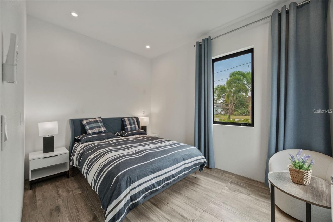 36 Dolphin Drive, Treasure Island, FL 33706 Photo