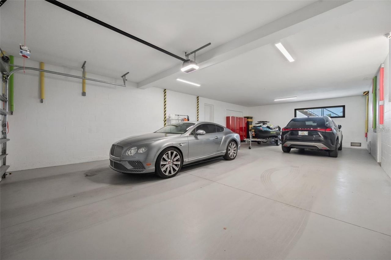 36 Dolphin Drive, Treasure Island, FL 33706 Photo