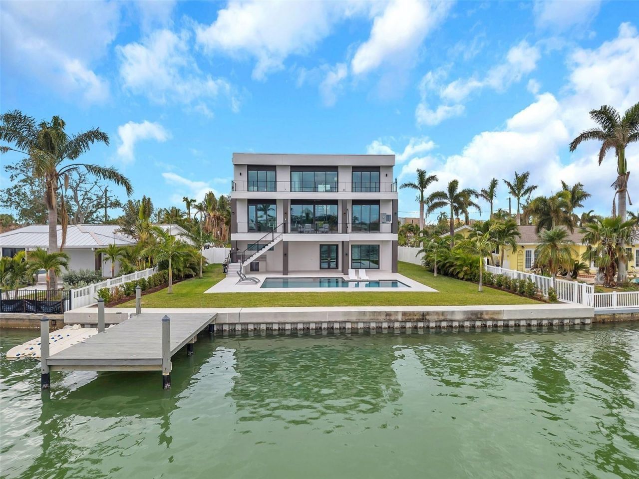 36 Dolphin Drive, Treasure Island, FL 33706 Photo