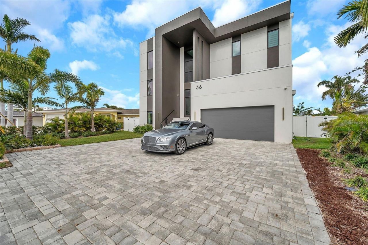 36 Dolphin Drive, Treasure Island, FL 33706 Photo