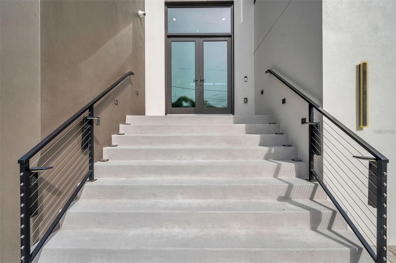 36 Dolphin Drive, Treasure Island, FL 33706 Photo