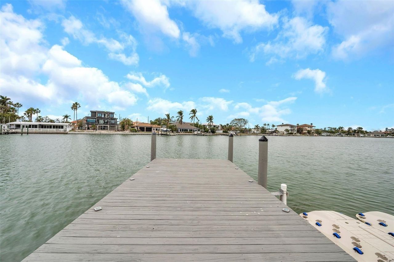 36 Dolphin Drive, Treasure Island, FL 33706 Photo