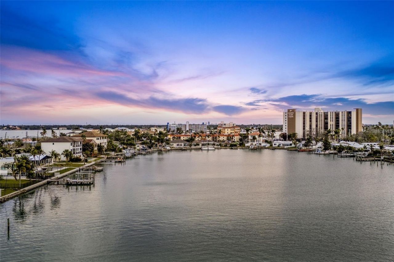 36 Dolphin Drive, Treasure Island, FL 33706 Photo