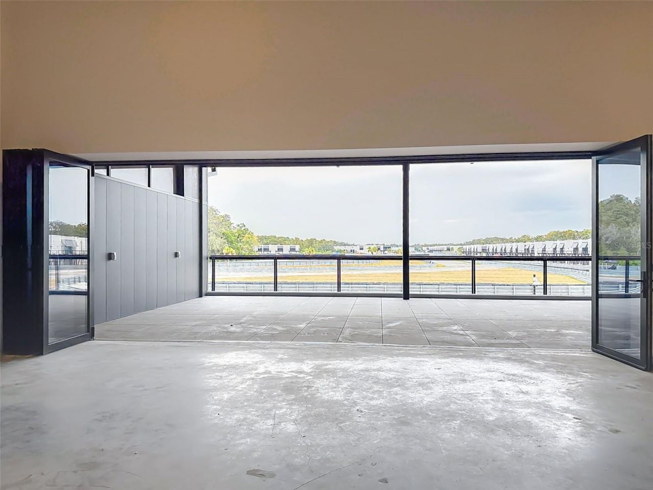 6500 Motor Enclave Way, Unit #1405, Tampa, FL 33610 Photo