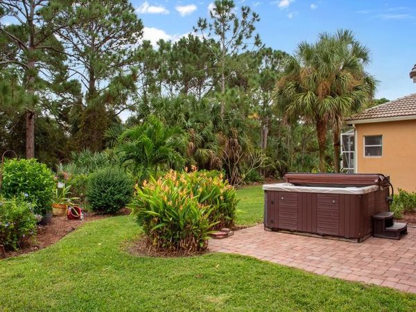 6159 Arlington Way, Fort Pierce, FL 34951