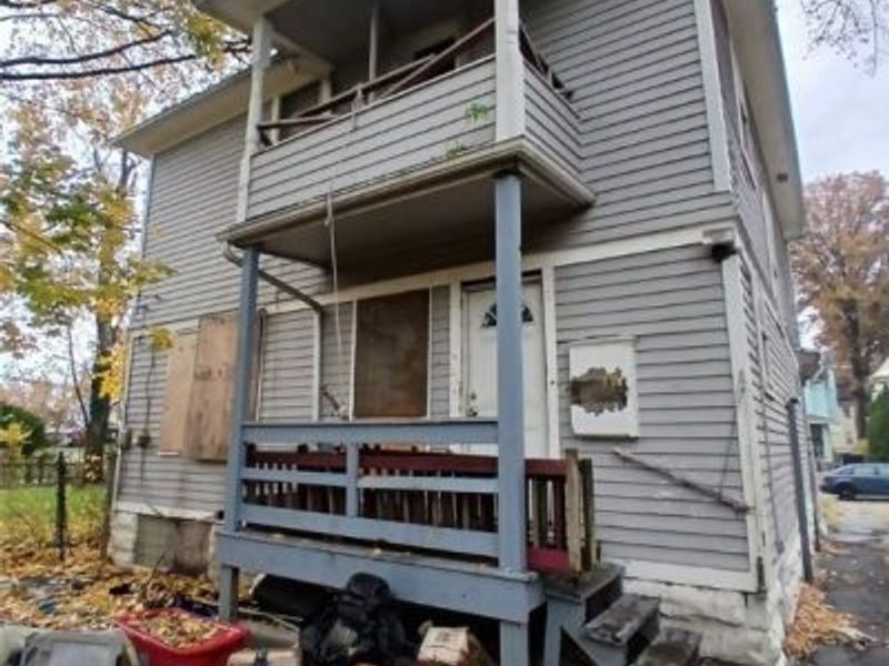 12325 Ingomar Avenue, Cleveland, OH 44108 Photo 3