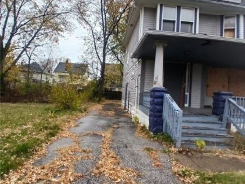 12325 Ingomar Avenue, Cleveland, OH 44108 Photo 6