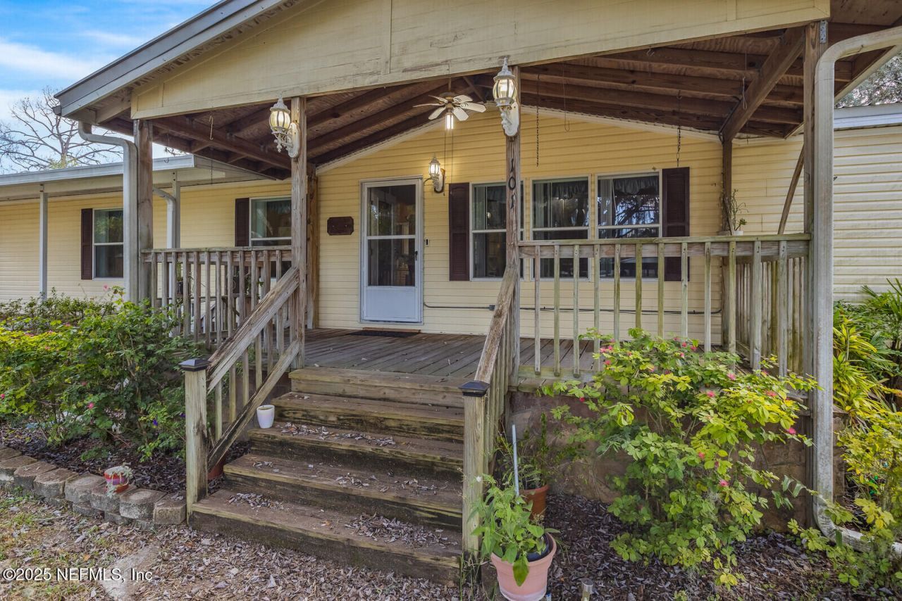 101 Palmland Avenue, Satsuma, FL 32189 Photo