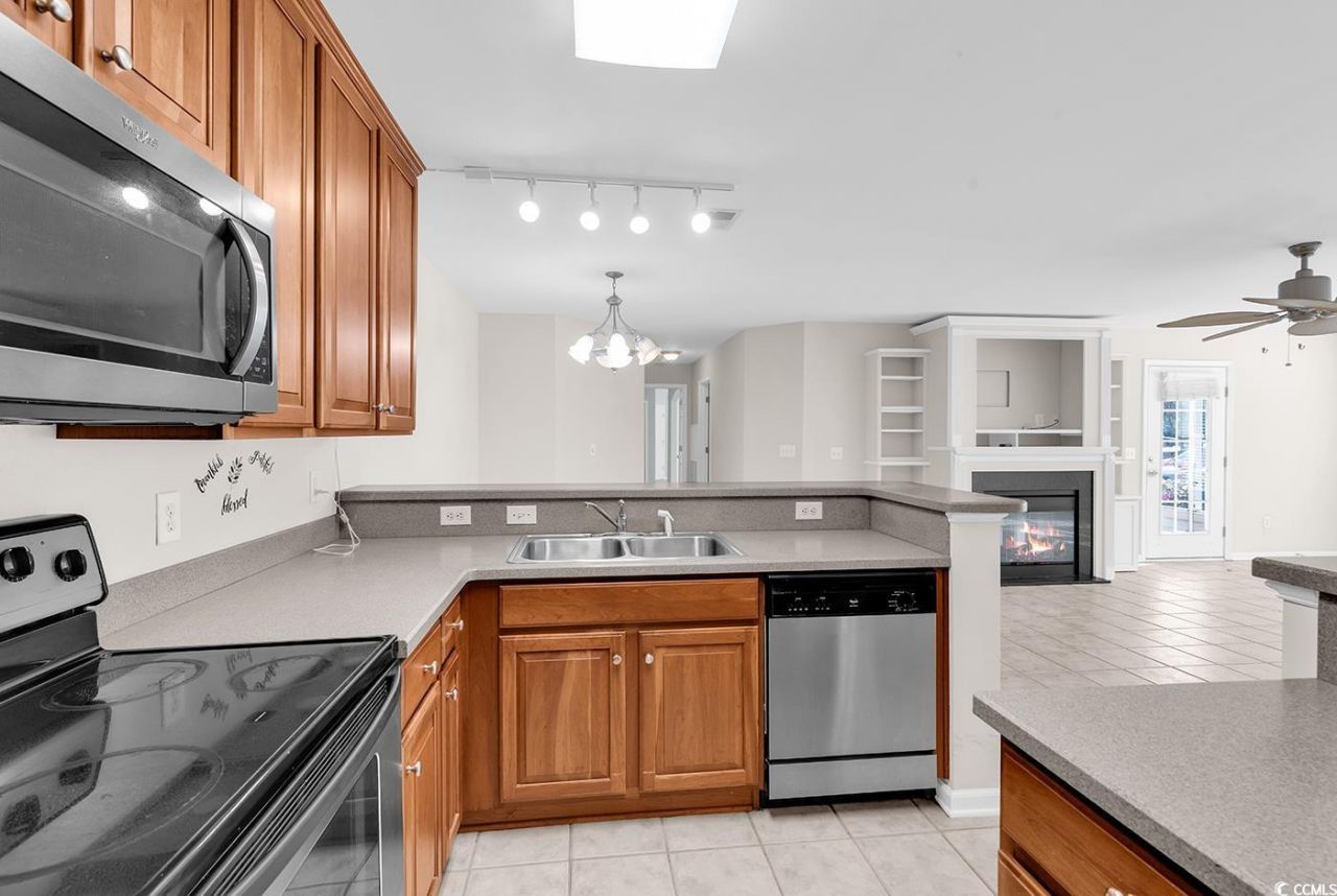 4440 Lady Banks Ln. Photo 13