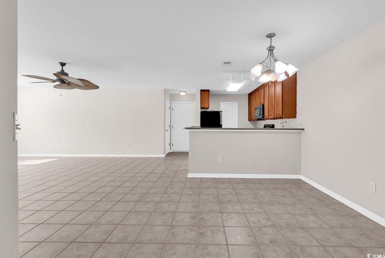 4440 Lady Banks Ln. Photo 6