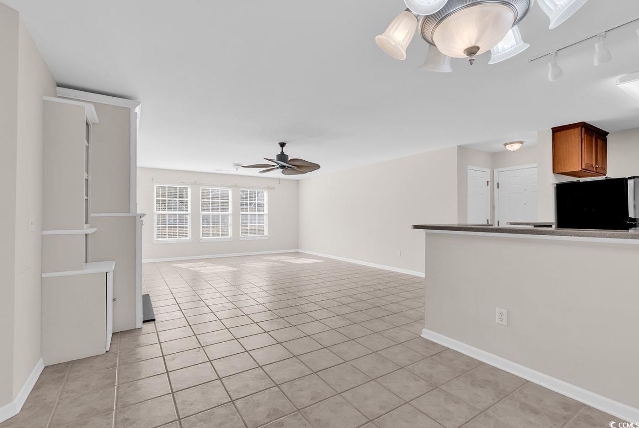 4440 Lady Banks Ln. Photo 8