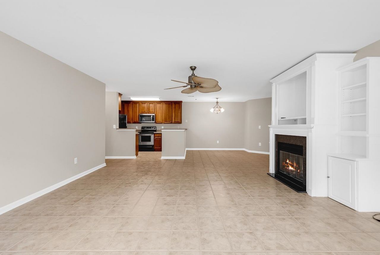4440 Lady Banks Ln. Photo 8