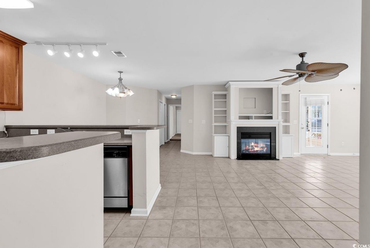 4440 Lady Banks Ln. Photo 9