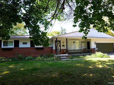 1227 N Jackson Street, Lapeer, MI 48446