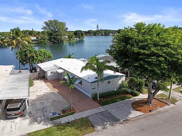 21851 S Heritage Circle, Pembroke Pines, FL 33029