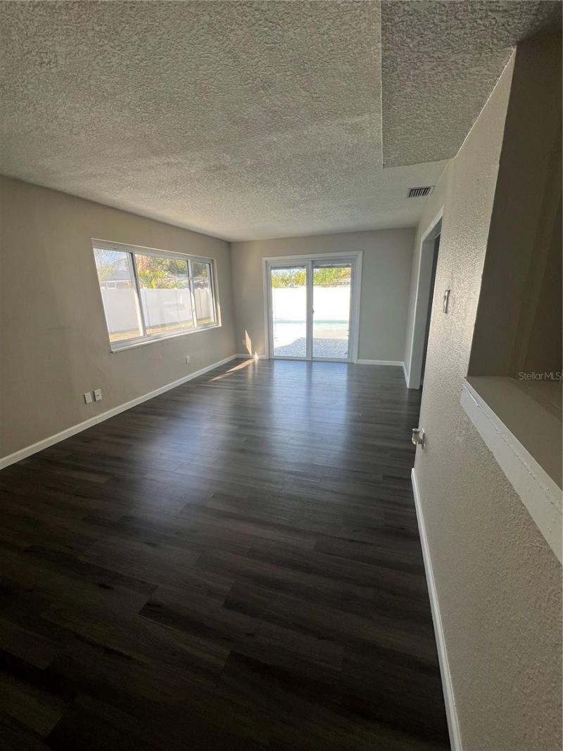 7100 21 Street N, Saint Petersburg, FL 33702 Photo