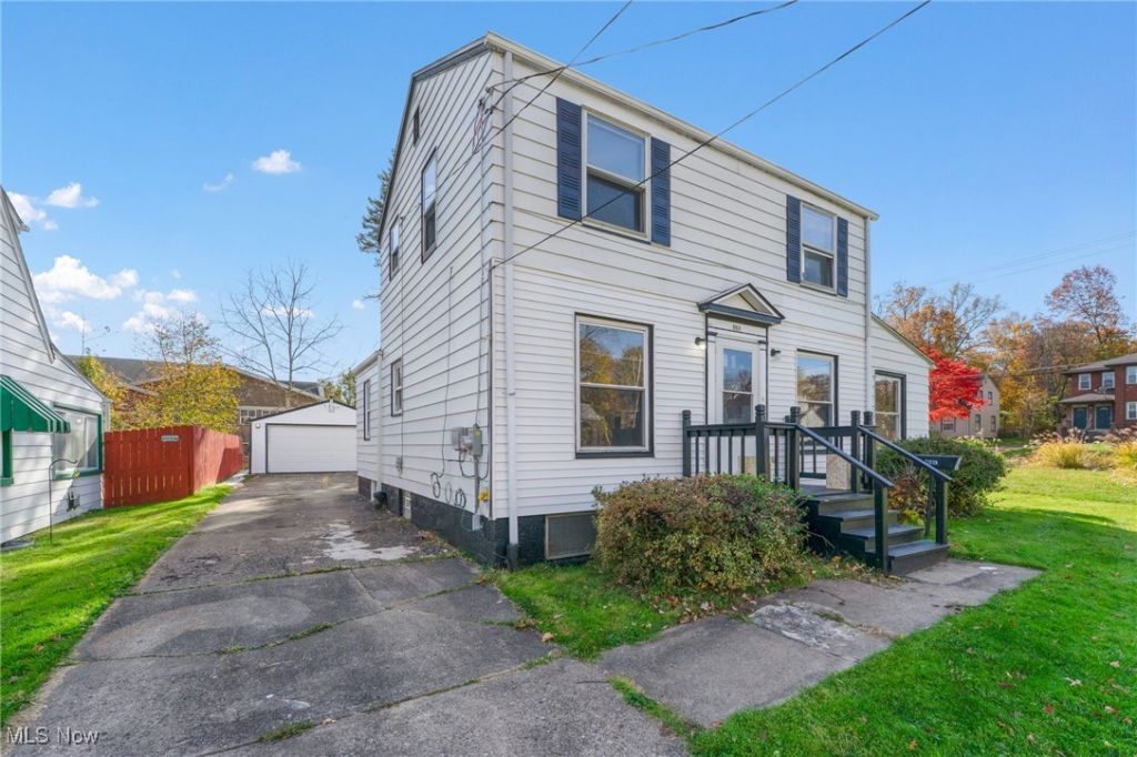 269 W Dennick Avenue, Youngstown, OH 44504 Main Photo