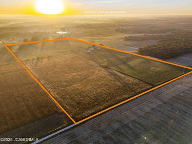 3605 COUNTY RD 230, Fulton, MO 65251