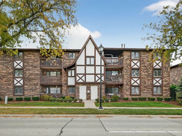 10630 Ridgeland Avenue, Unit 1B, Chicago Ridge, IL 60415