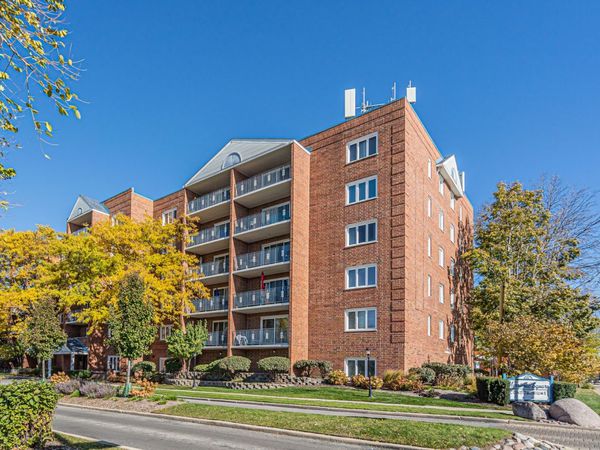 6530 W IRVING PARK Road, Unit 207, Chicago, IL 60634