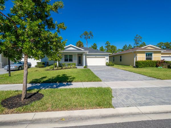 460 Veridian Circle NW, Palm Bay, FL 32907