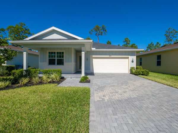 460 Veridian Circle NW, Palm Bay, FL 32907