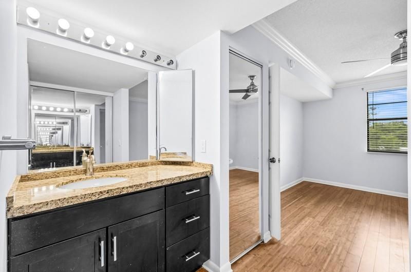 6109 Balboa Circle, Unit 304, Boca Raton, FL 33433 Photo