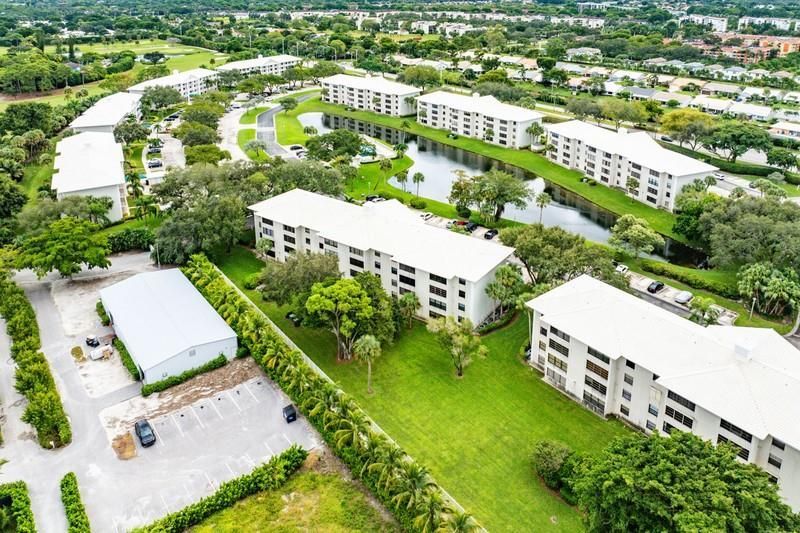 6109 Balboa Circle, Unit 304, Boca Raton, FL 33433 Photo