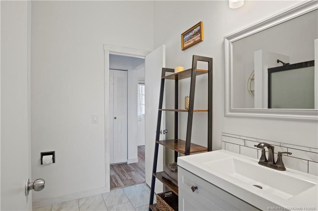 1555 NE Beacon Drive, Unit 1007, Jensen Beach, FL 34957 Photo