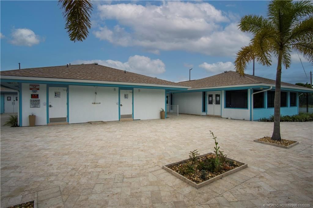 1555 NE Beacon Drive, Unit 1007, Jensen Beach, FL 34957 Photo