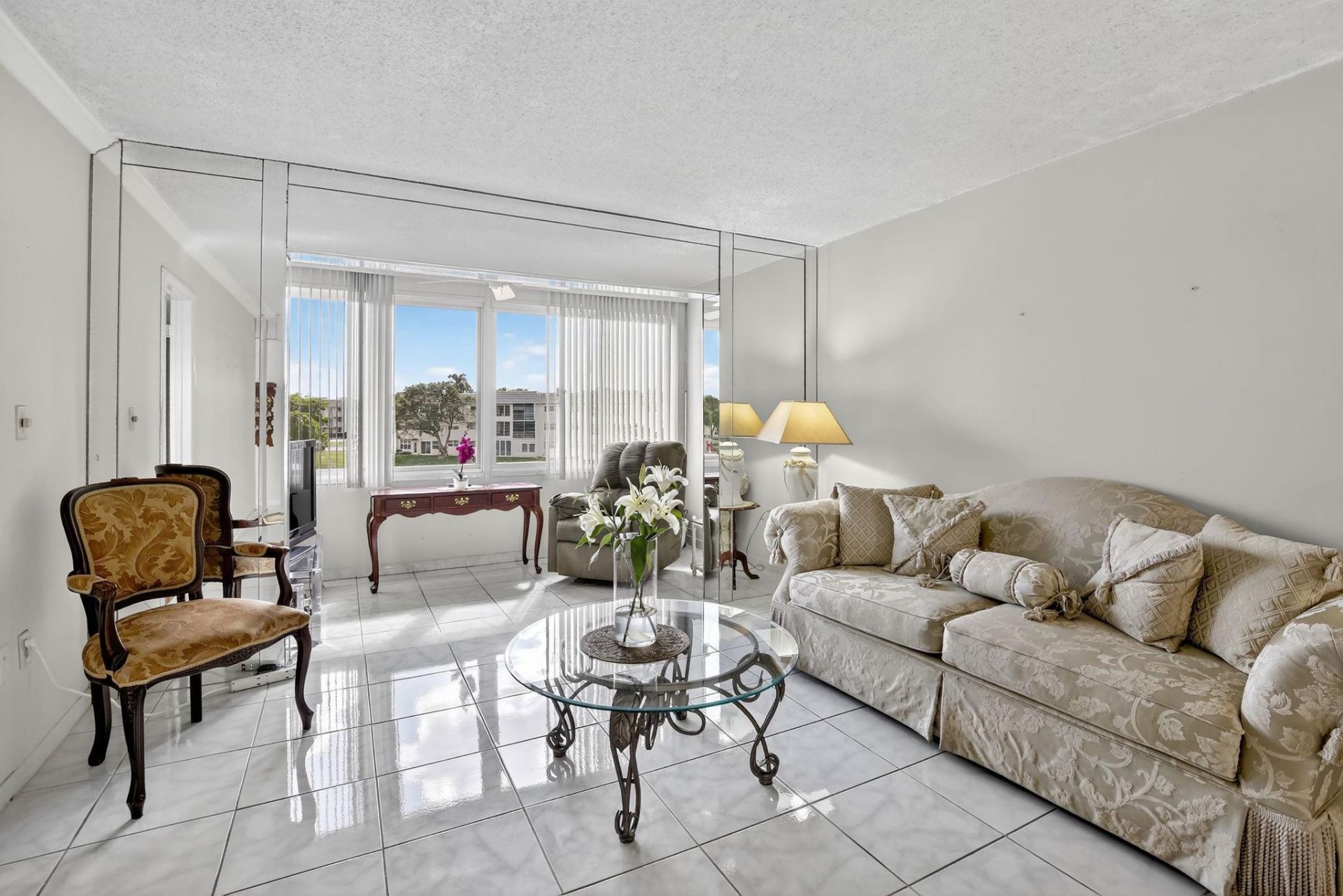 8130 Sunrise Lakes Boulevard, Unit 309, Sunrise, FL 33322 Photo