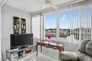 8130 Sunrise Lakes Boulevard, Unit 309, Sunrise, FL 33322 Photo
