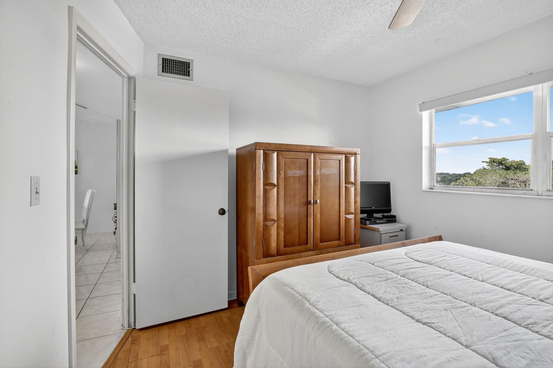 8130 Sunrise Lakes Boulevard, Unit 309, Sunrise, FL 33322 Photo